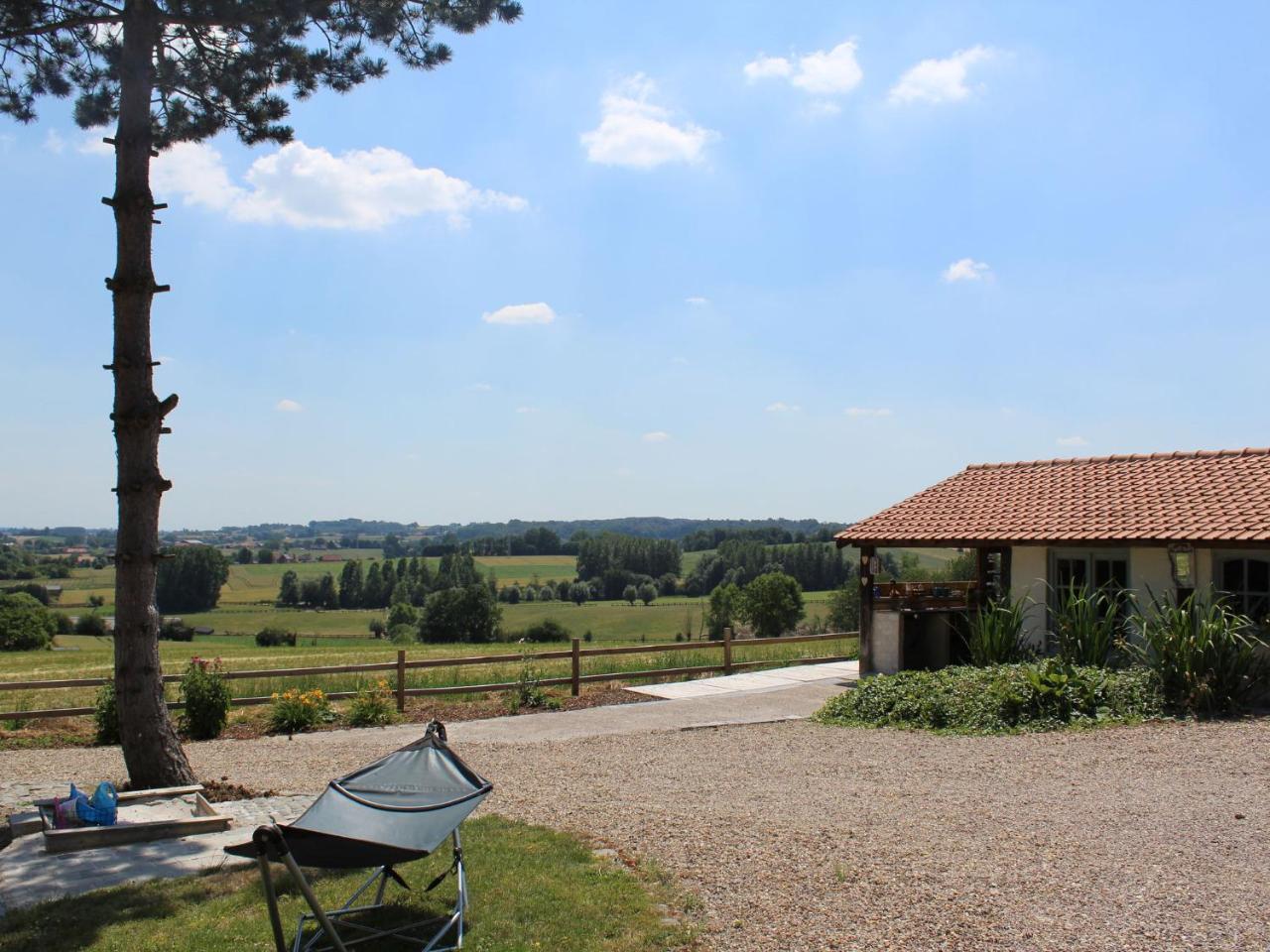 Holiday home Quaint Mansion In With Garden